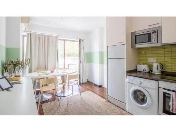 Renovated Apartment 500m from Dona Ana Beach, Lagos