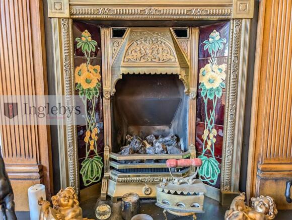 7 bed Town House for sale Image 9