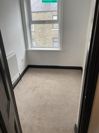 3 bed Terraced to rent Image 5