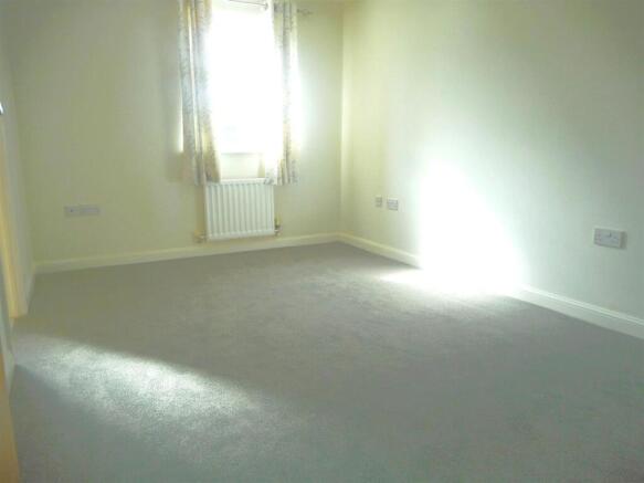 3 bed End of Terrace to rent Image 10