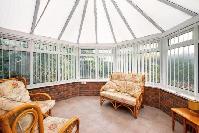 4 bed Detached for sale Image 7