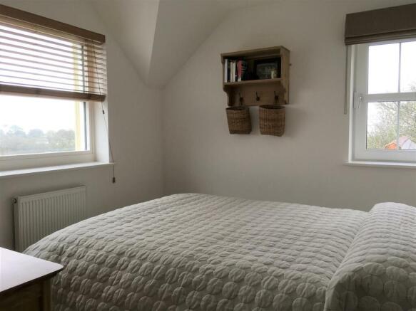 Bedroom 2.JPG