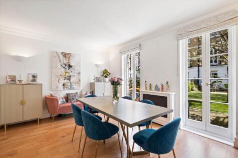 Devonshire Place, Kensington Green, W8