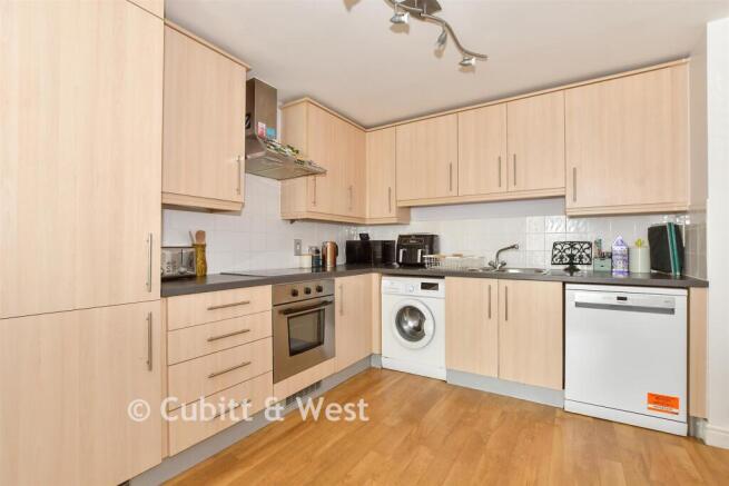 Lounge/Kitchen