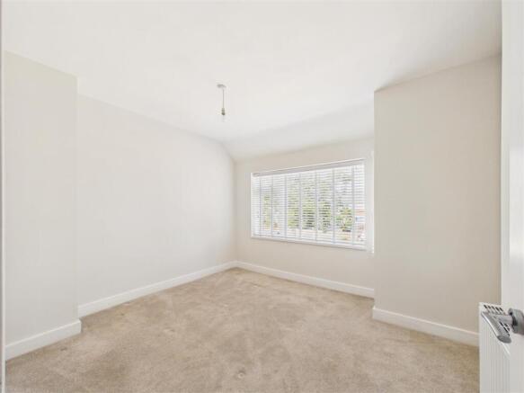 3 bed Terraced for sale Image 8