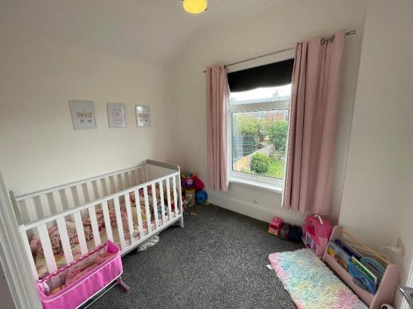 3 bed Terraced to rent Image 11