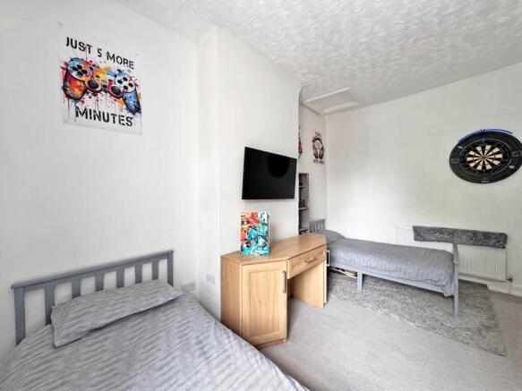 3 bed Terraced for sale Image 7