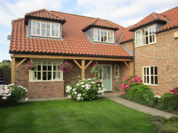 Front Aspect With Loggia 21