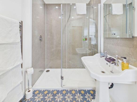 4 bed Semi-Detached for sale Image 6