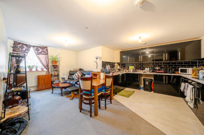 1358320-5-68d3c5d...