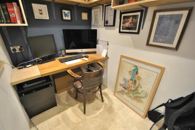 Photo 8