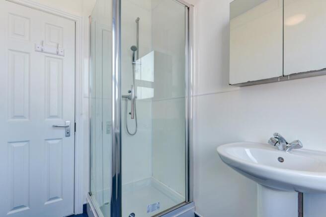 29 Hollingbury Road Bathroom 3 (2)