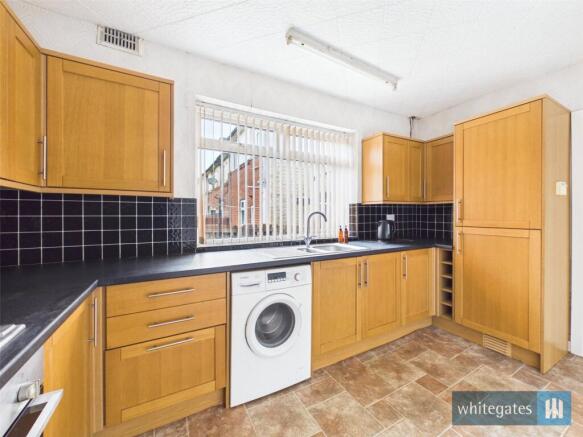 3 bed Semi-Detached for sale Image 4