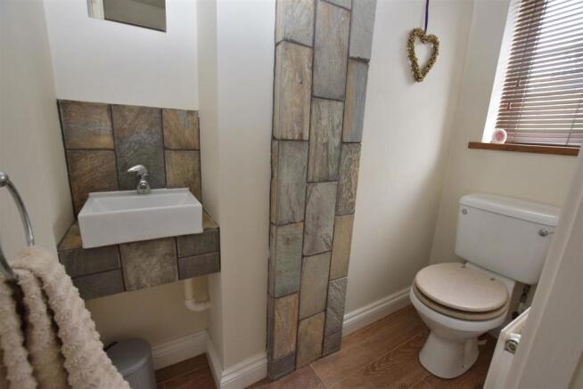 CLOAKROOM WC
