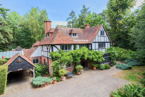 Hurtmore Road, Godalming, GU7