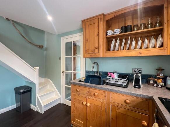 2 bed Semi-Detached for sale Image 10
