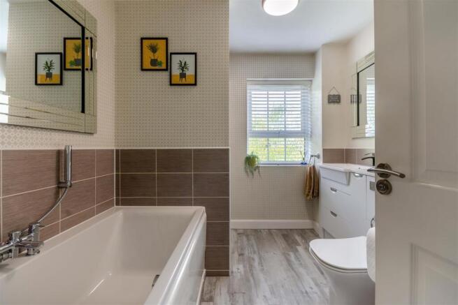 8690582-interior29.jpg