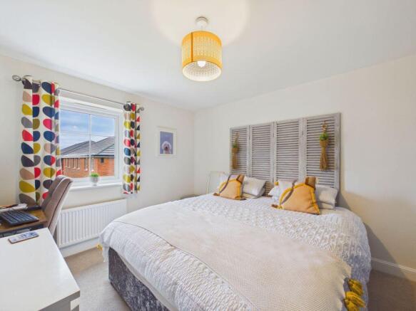 4 bed Detached for sale Image 10