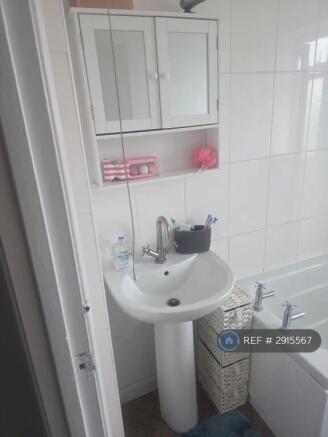 3 bed Terraced to rent Image 7