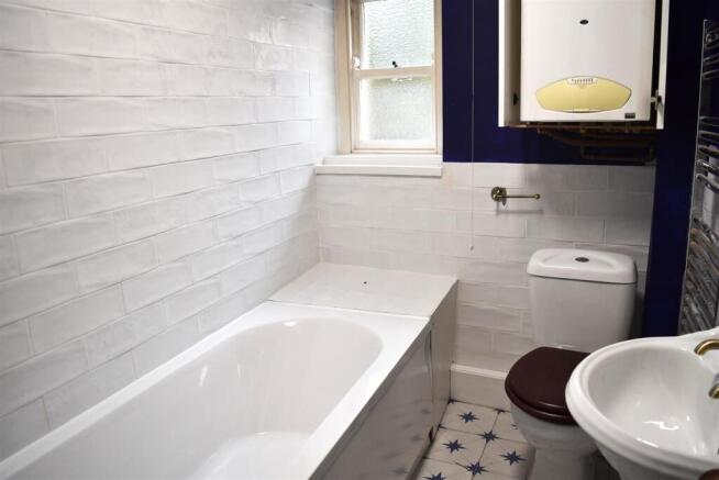 2 bed Flat to rent Image 9