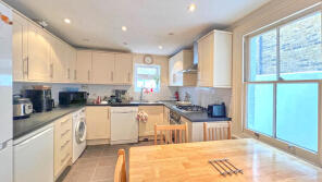31, Averill Street, London W6 8ED