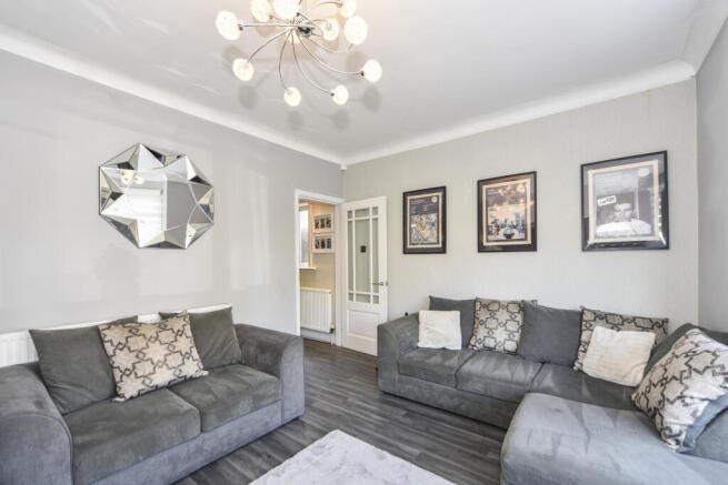 3 bed Semi-Detached for sale Image 6