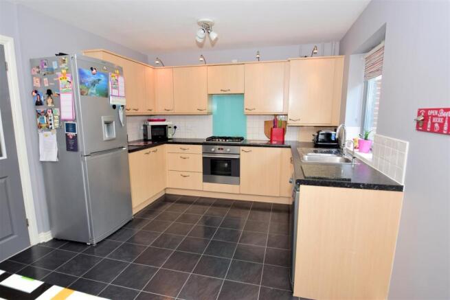 Kitchen 1.JPG