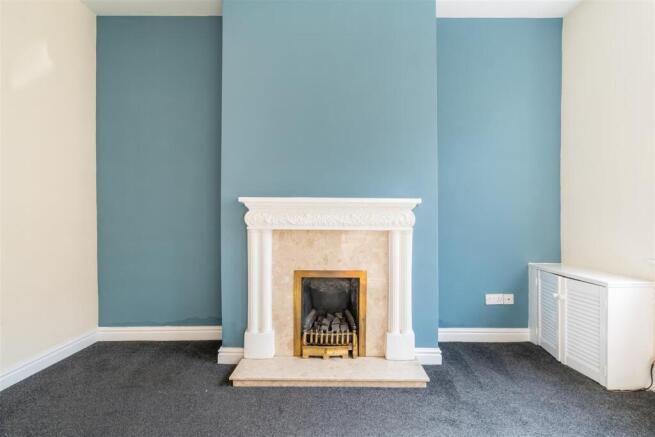 Living Room-4.jpg