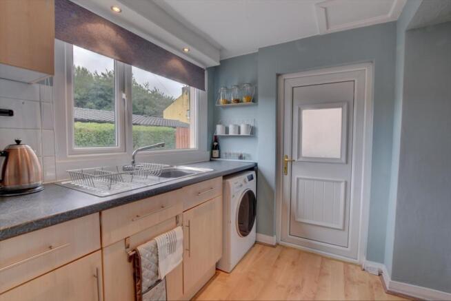 Kitchen 1.jpg