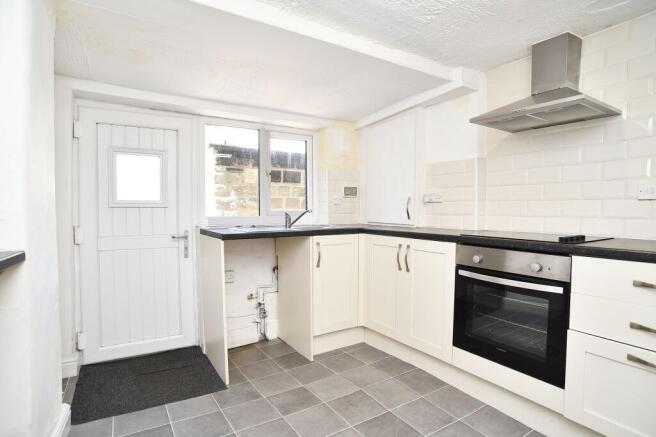 3 bed Semi-Detached for sale Image 4