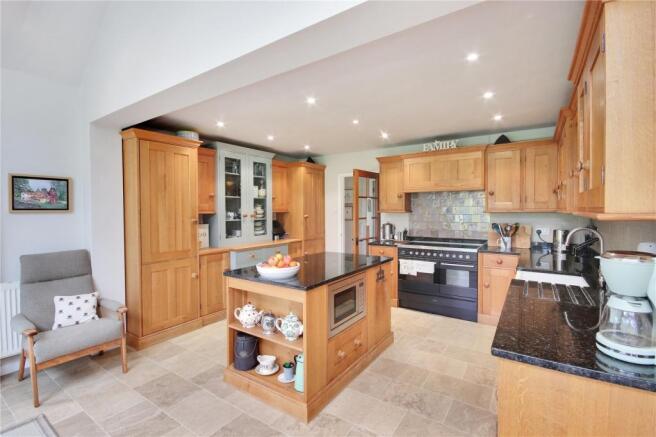 Kitchen/Breakfast Rm
