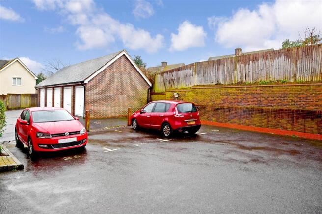 Driveway/Parking