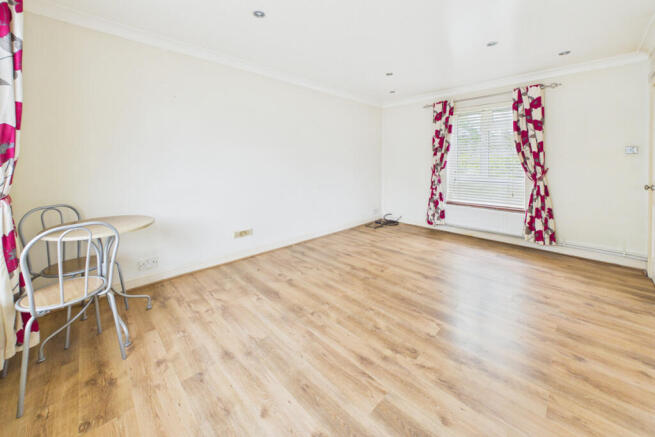 Homefield Road, Hemel Hempstead, HP2 photo 4