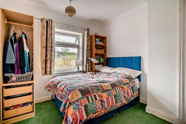 3 bed Semi-Detached for sale Image 6