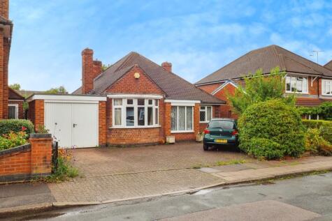Charlecote Drive, Wollaton, Nottingham, NG8
