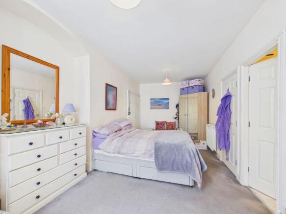 2 bed Apartment for sale Image 9