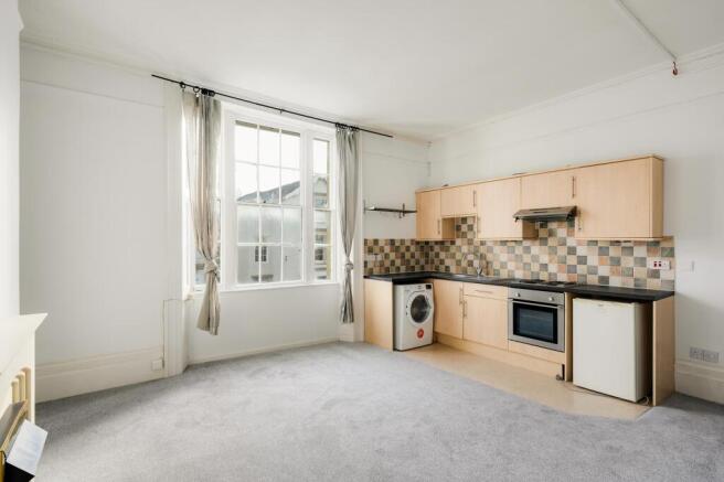 Living area/Kitchen