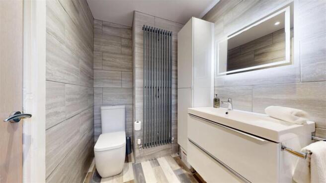 Severn Close Bathroom