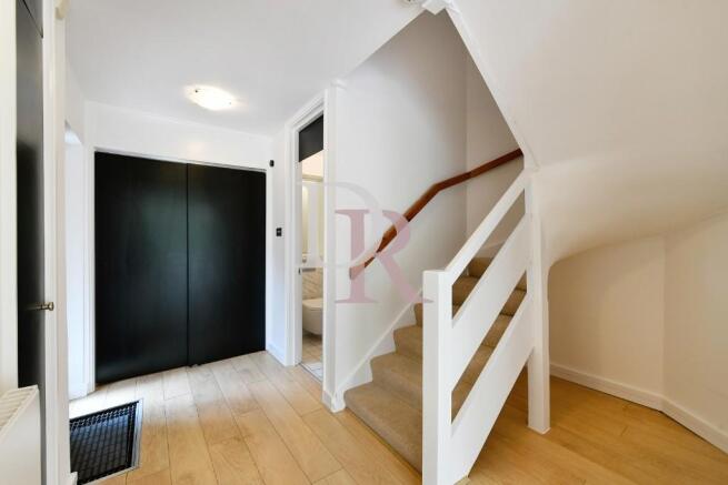 ENTRANCE HALLWAY 