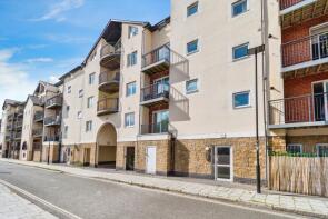 Flat 5, 7 Admirals Wharf, Lower Canal Walk, Southampton SO14 3JQ