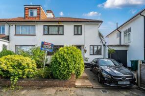 3, Laurel Gardens, Mill Hill, London NW7 3HA