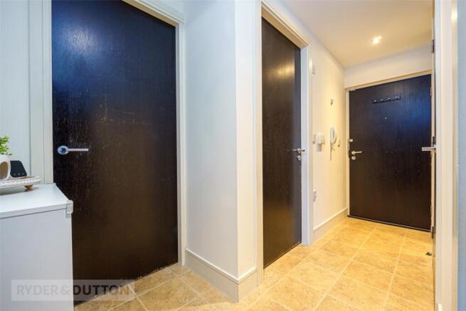 2 bed Apartment for sale Image 7