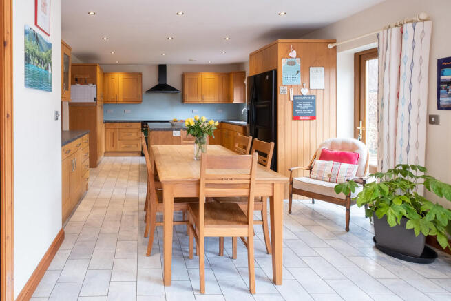 Kitchen/breakfast...