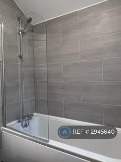 3 bed Semi-Detached to rent Image 4