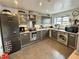 Flat 31, 27 34, Manor Gardens Close, Loughborough LE11 1DL