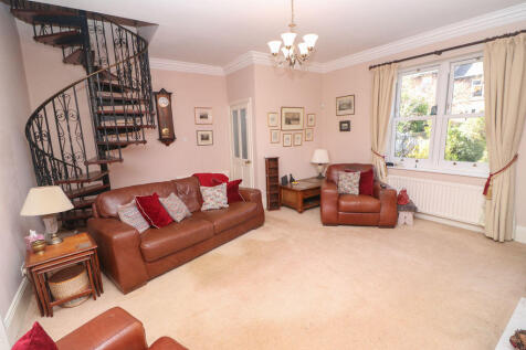 Greenfield Place, Ryton