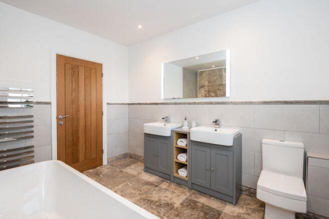 Family Bathroo...