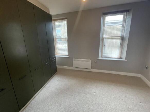 1 bed Apartment to rent Image 9