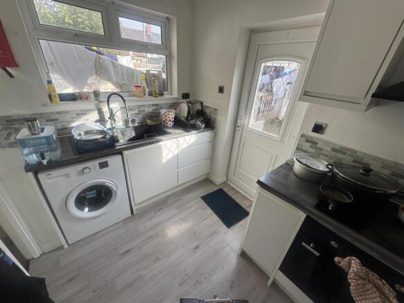3 bed Terraced for sale Image 6