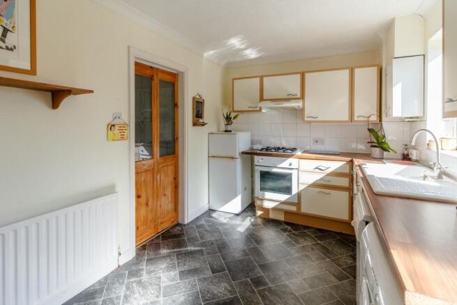 8355421-interior06.jpg